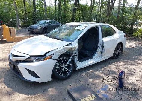2018 Toyota Camry Se z USA, uszkodzony, nr VIN 4T1B11HK0JU630799